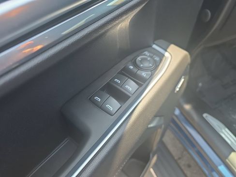 Used 2022 Chevrolet Silverado 1500 LTZ w/ LTZ Premium Package AWD/4WD image 11