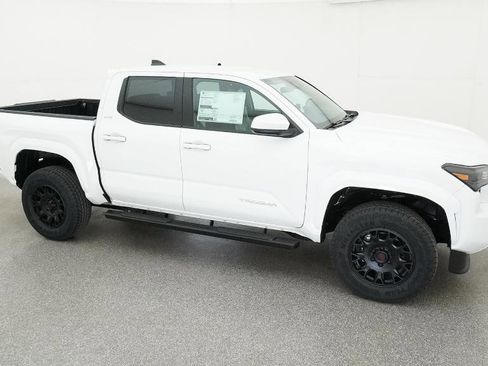 New 2026 Toyota Tacoma SR5 RWD image 15