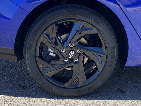 Certified 2026 Hyundai Elantra Sport FWD image 9
