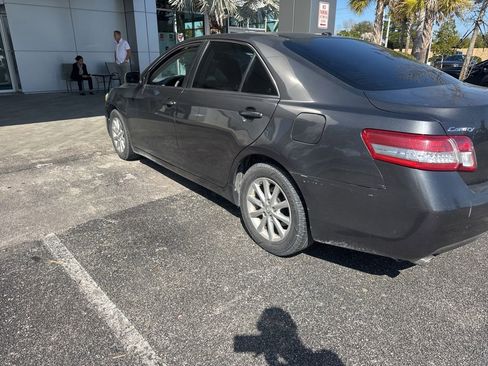 Used 2011 Toyota Camry XLE image 10