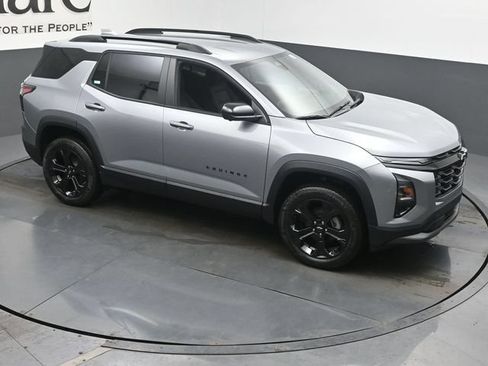 New 2026 Chevrolet Equinox LT w/ Midnight Edition FWD image 16