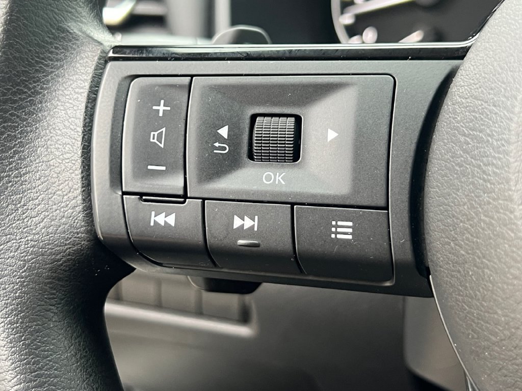Used 2021 Nissan Rogue SV FWD image 10