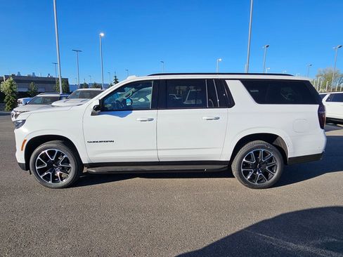 New 2026 Chevrolet Suburban RST w/ Sun And Tow Package AWD/4WD image 8