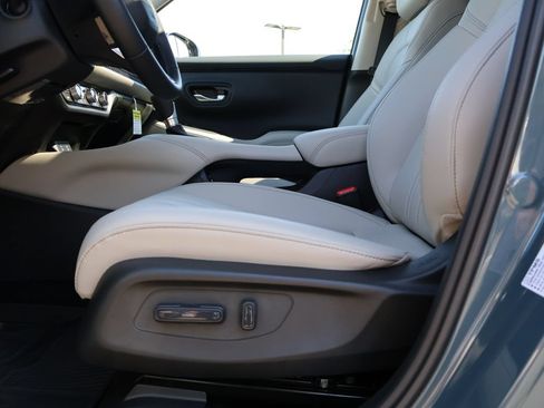 Certified 2026 Honda HR-V EX-L image 31