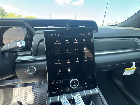 New 2026 GMC Terrain Elevation FWD image 16