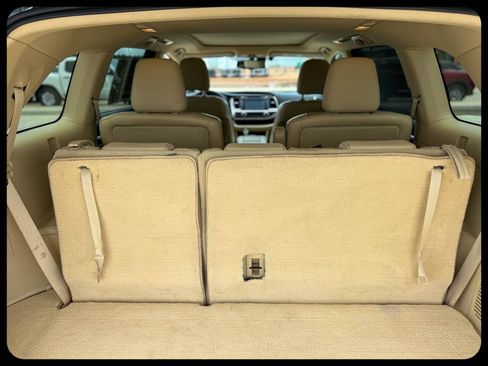 Used 2016 Toyota Highlander Limited Platinum FWD image 16