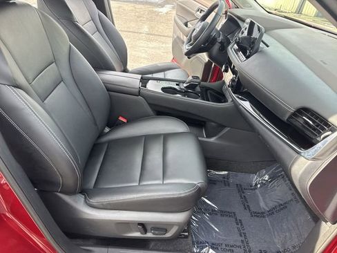 Used 2023 Nissan Rogue SL w/ SL Premium Package image 10