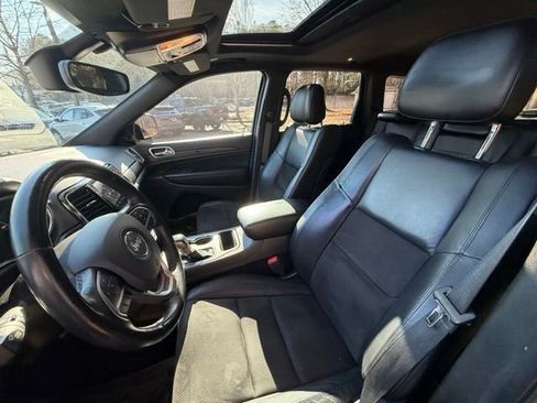 Used 2020 Jeep Grand Cherokee Altitude image 14