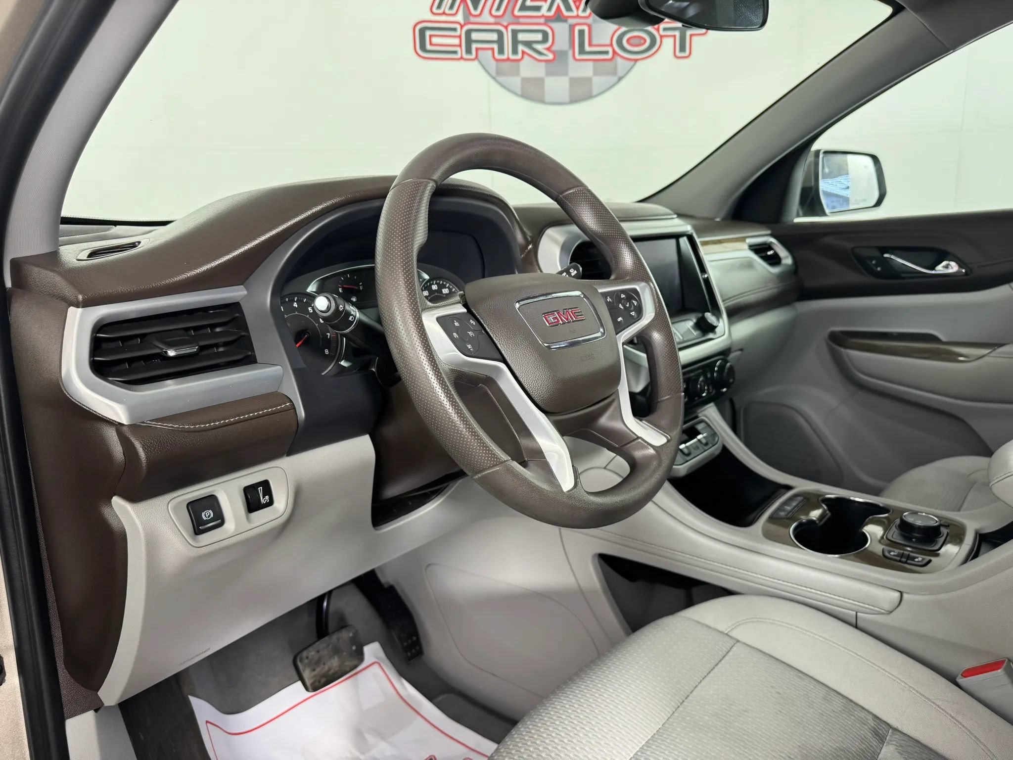 Used 2022 GMC Acadia SLE w/ Driver Convenience Package AWD/4WD image 10