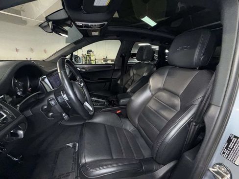 Used 2021 Porsche Macan GTS AWD/4WD image 2