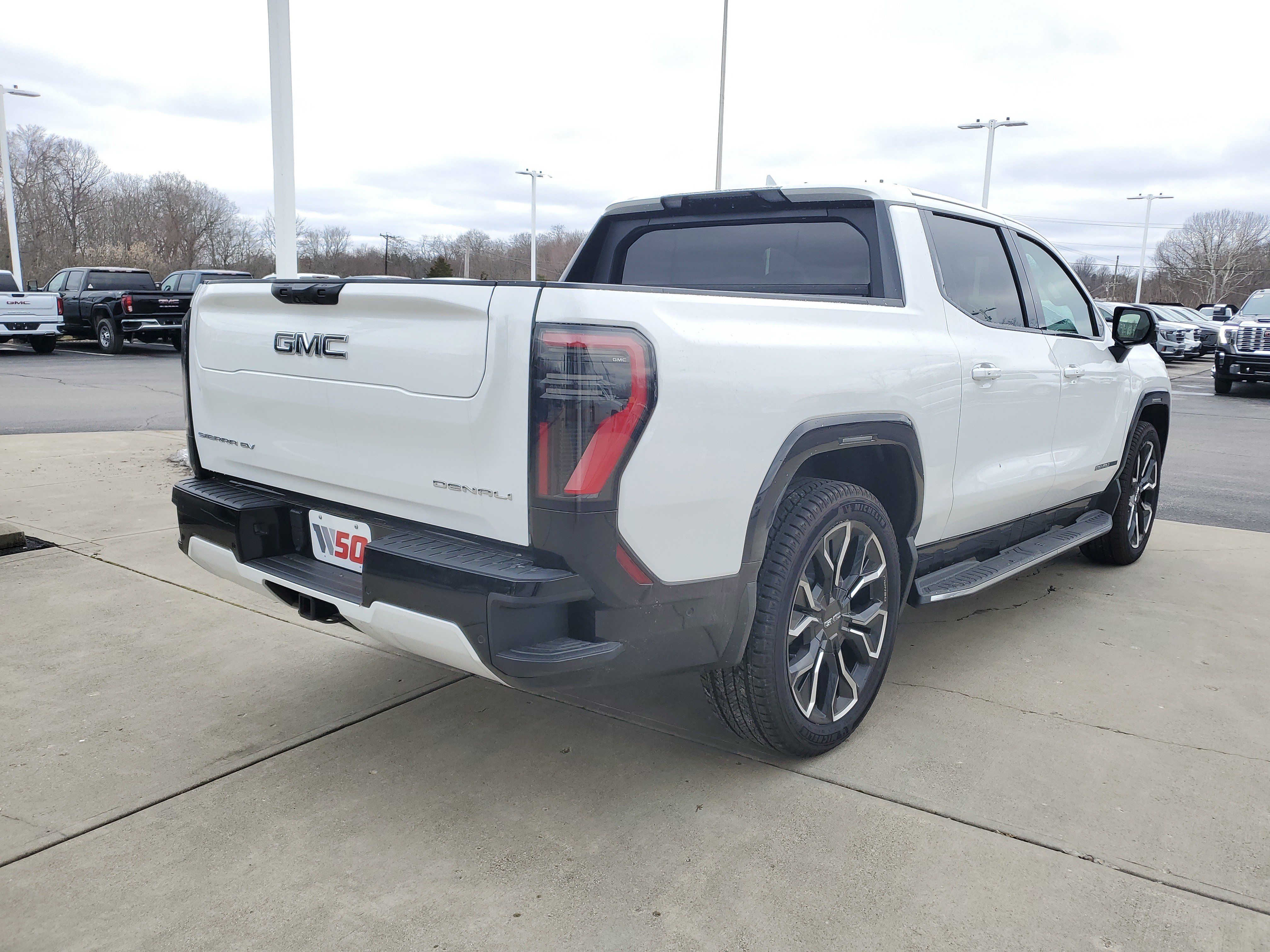 New 2025 GMC Sierra EV Denali AWD/4WD image 4