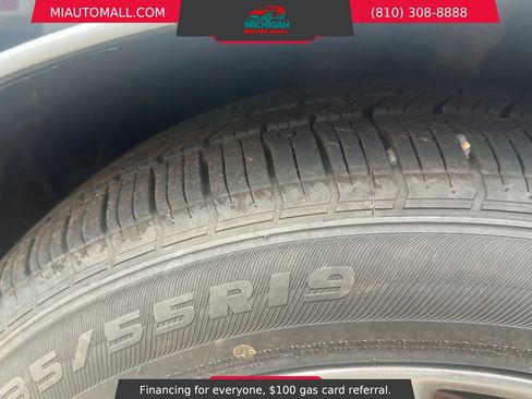 Used 2016 Chrysler 300 C AWD/4WD image 25