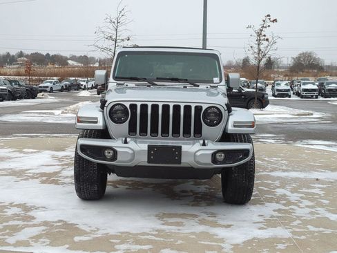 Used 2023 Jeep Wrangler Altitude image 12