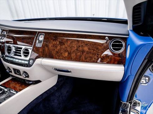 Used 2017 Rolls-Royce Wraith RWD image 42