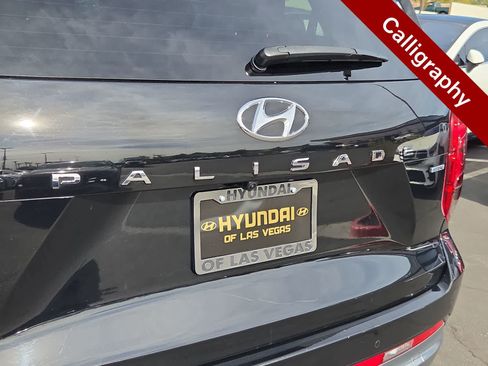 Certified 2024 Hyundai Palisade Calligraphy AWD/4WD image 11