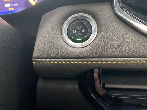 Used 2024 Chevrolet Colorado ZR2 w/ ZR2 Convenience Package III image 12