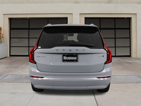 New 2026 Volvo XC90 B5 Plus image 4