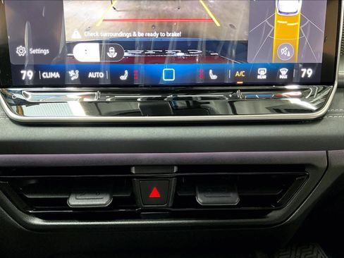 New 2026 Volkswagen Tiguan SE image 21