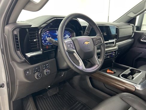 Used 2025 Chevrolet Silverado 2500 LT w/ All Star Edition image 9