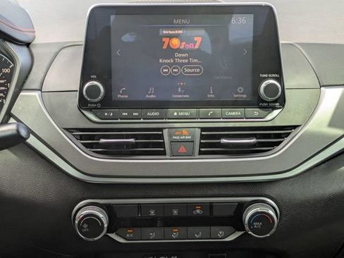 Used 2025 Nissan Altima 2.5 SR FWD image 26