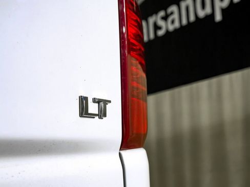 Used 2022 Chevrolet Silverado 2500 LT w/ Convenience Package image 45