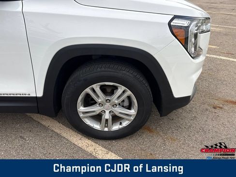 Used 2023 GMC Terrain SLE w/ Driver Convenience Package AWD/4WD image 41