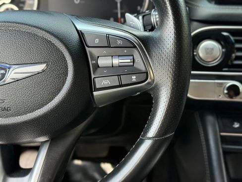 Used 2022 Genesis G70 2.0T RWD image 18