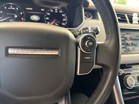Used 2015 Land Rover Range Rover Sport Supercharged image 32