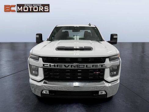 Used 2021 Chevrolet Silverado 2500 LT w/ Convenience Package AWD/4WD image 8