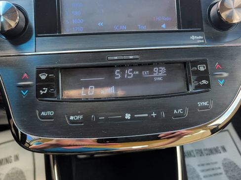 Used 2014 Toyota Avalon XLE Touring FWD image 15