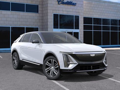 New 2026 Cadillac Lyriq Luxury AWD/4WD image 8
