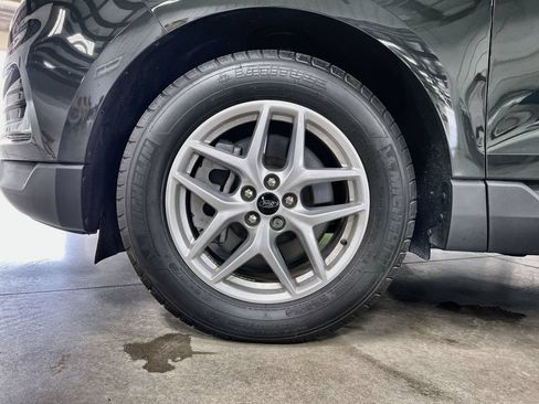 Used 2024 Ford Edge SEL w/ Convenience Package AWD/4WD image 11