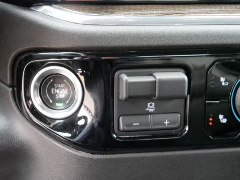 Used 2024 Chevrolet Silverado 1500 RST image 31