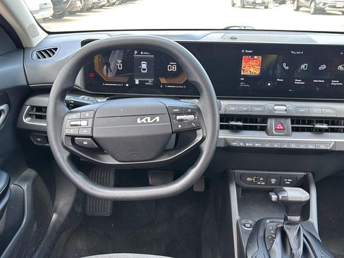 Used 2025 Kia K4 FWD image 8
