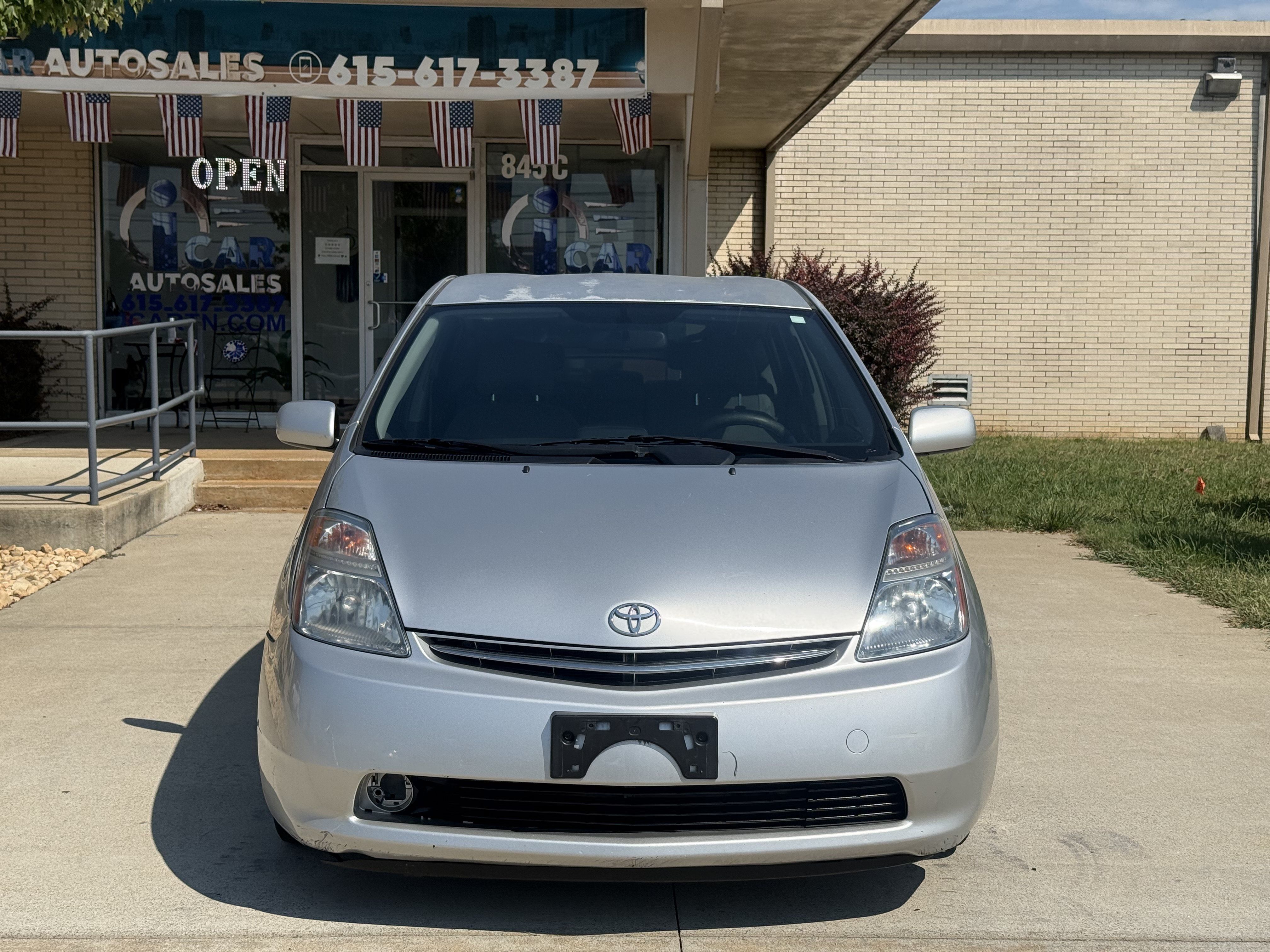 Used 2008 Toyota Prius w/ Pkg 2 FWD image 2