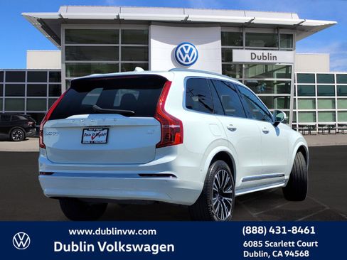 Used 2023 Volvo XC90 T8 Plus image 4