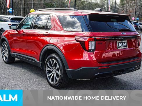 Used 2025 Ford Explorer ST-Line image 4