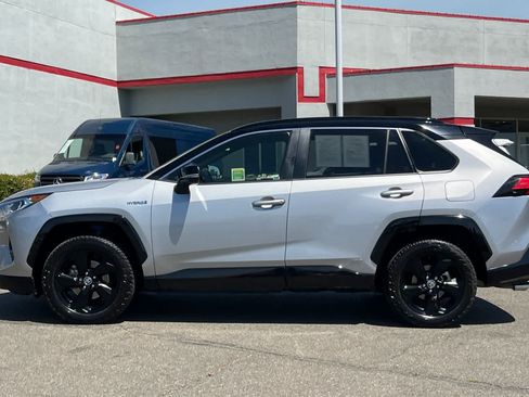 Used 2020 Toyota RAV4 XSE w/ XSE Grade Weather Package AWD/4WD image 9