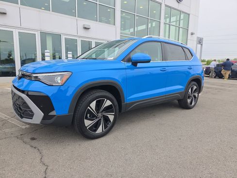 New 2026 Volkswagen Taos SE AWD/4WD image 7