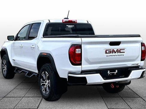 Used 2023 GMC Canyon AT4 w/ AT4 Premium Package AWD/4WD image 10