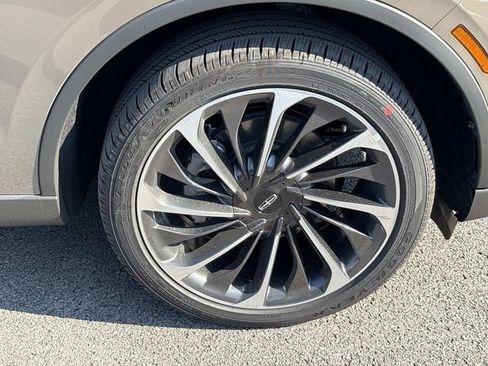 New 2026 Lincoln Aviator Reserve AWD/4WD image 9
