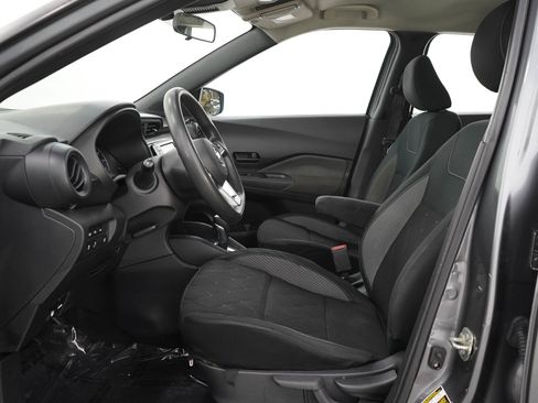 Used 2020 Nissan Kicks S FWD image 21
