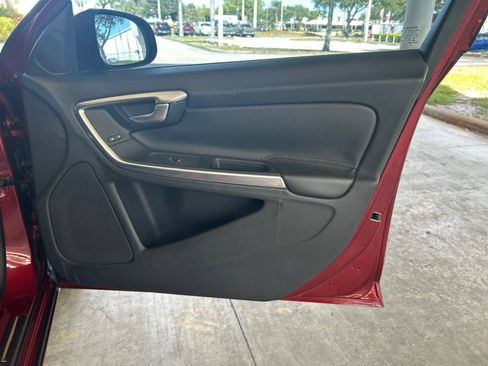 Used 2013 Volvo S60 T5 FWD image 23