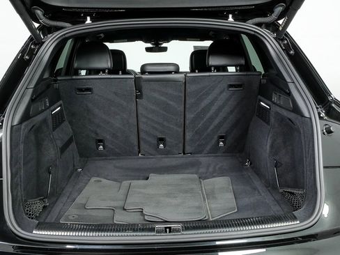 Used 2023 Audi SQ5 Prestige w/ Prestige Package image 31