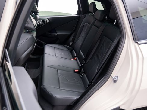 New 2026 BMW X3 xDrive30 w/ Premium Package image 16