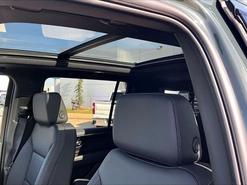 New 2026 Chevrolet Suburban Z71 image 19