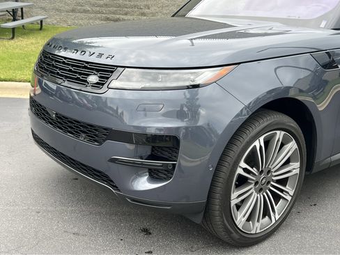 Used 2023 Land Rover Range Rover Sport SE AWD/4WD image 10