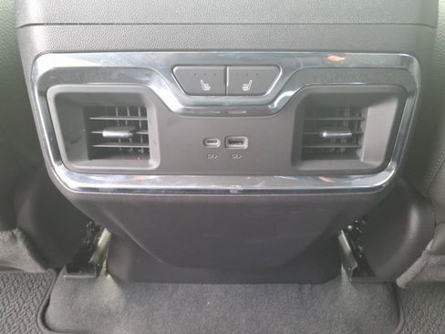 Used 2024 GMC Sierra 1500 Denali w/ Technology Package AWD/4WD image 15