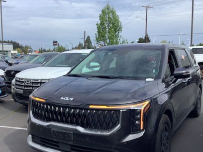 Used 2025 Kia Carnival