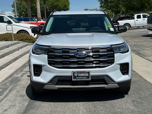 New 2026 Ford Explorer Active RWD image 12